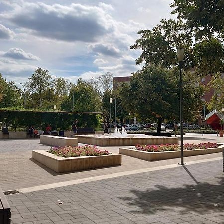 Kőrösi Apartman Pecs Bagian luar foto